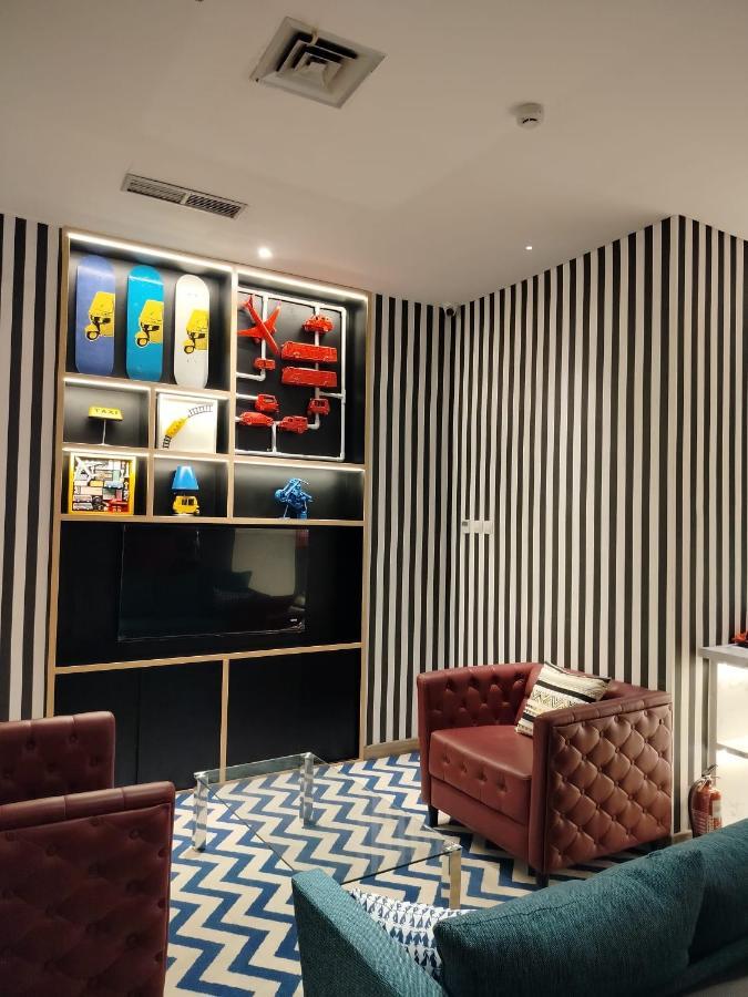 Hotel Moritz Biz Gandaria Giacarta Esterno foto