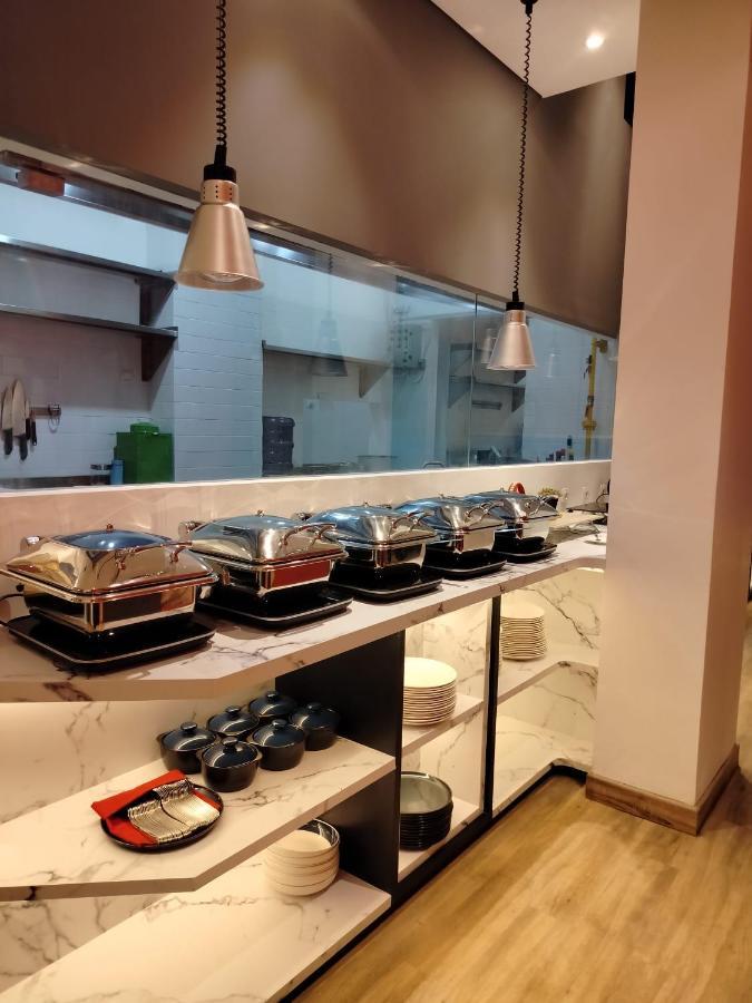 Hotel Moritz Biz Gandaria Giacarta Esterno foto